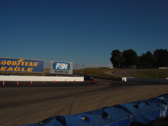 gal/2007 Loudon Track Day/pictures_101.jpg
